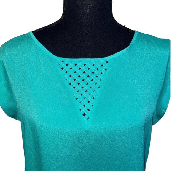 NWT! The Limited Green Blouse - Size Medium - Picture 2 of 6